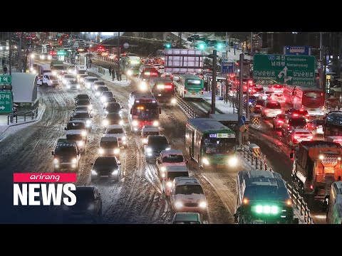 Heavy snow storm causes havoc on Seoul&#039;s roads